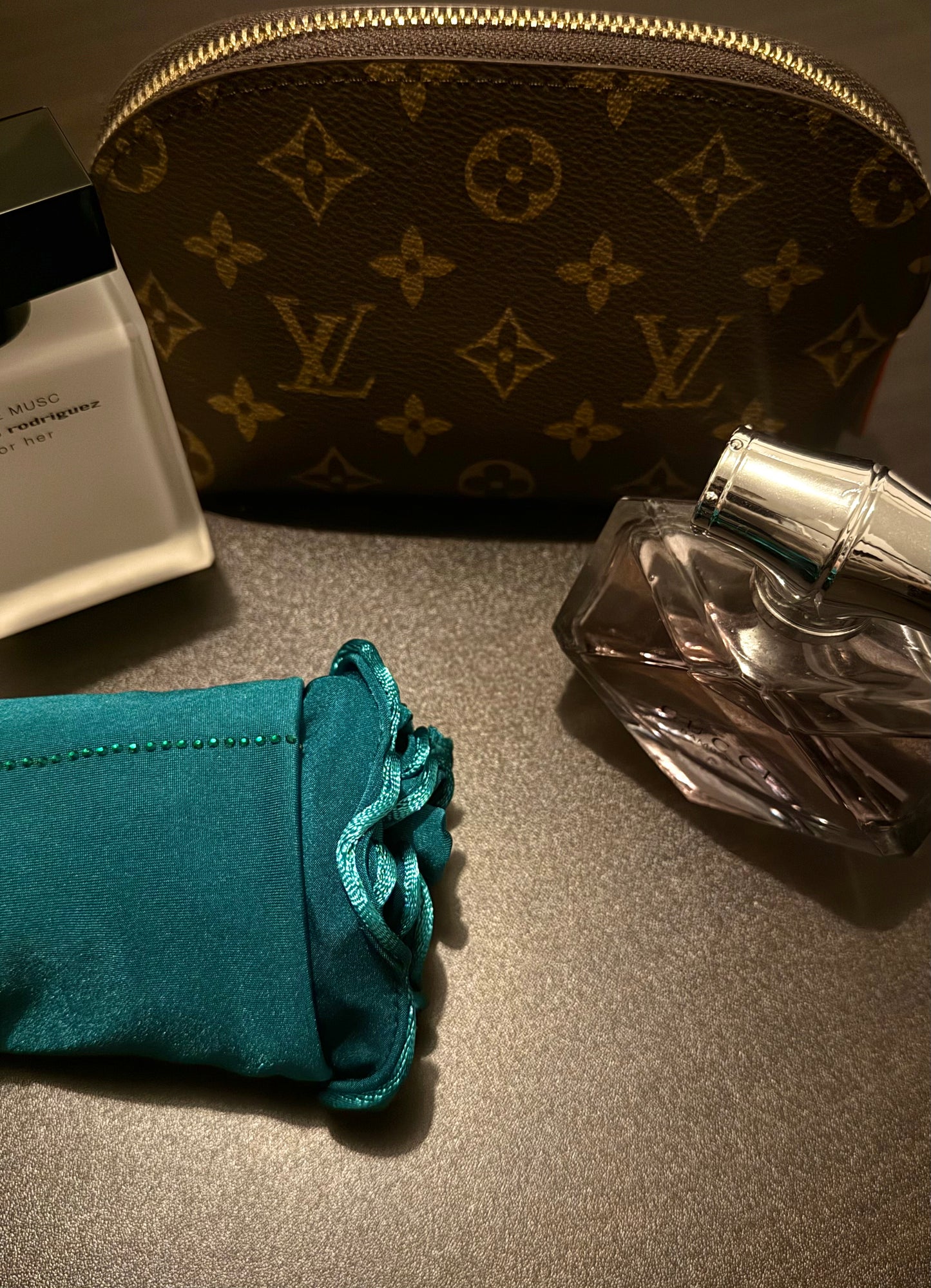 JERSEY STRASS VERT ÉMERAUDE