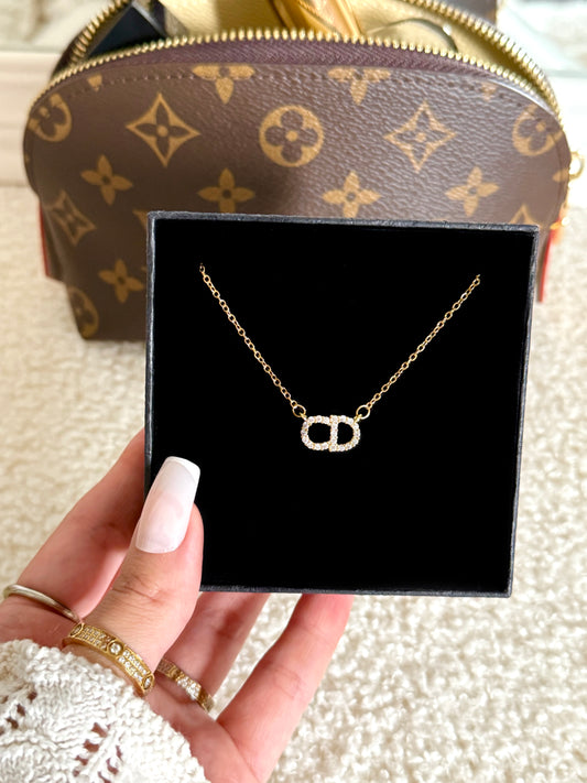 COLLIER CYNDA